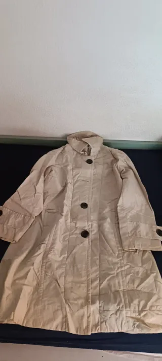 Chaqueta beige mujer