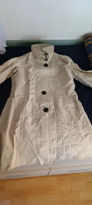 Chaqueta beige mujer