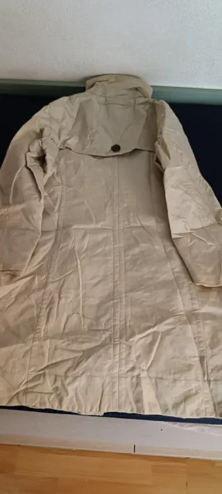 Chaqueta beige mujer