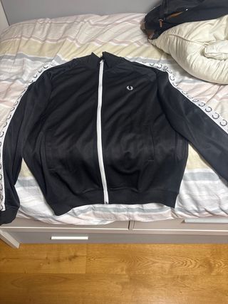 Sudadera Fred Perry Negra con Logo