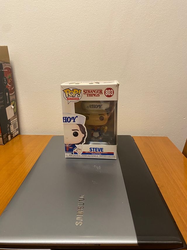 Funko Pop Steve Stranger Things 803