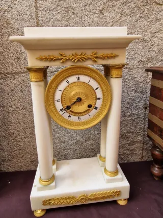 Reloj de sobremesa Imperio péndulo y llave