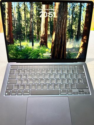 MacBook Air 13 M3 Gris Espacial (2024)
