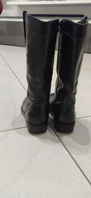 Stivali da bambina ZARA neri in pelle, taglia 32