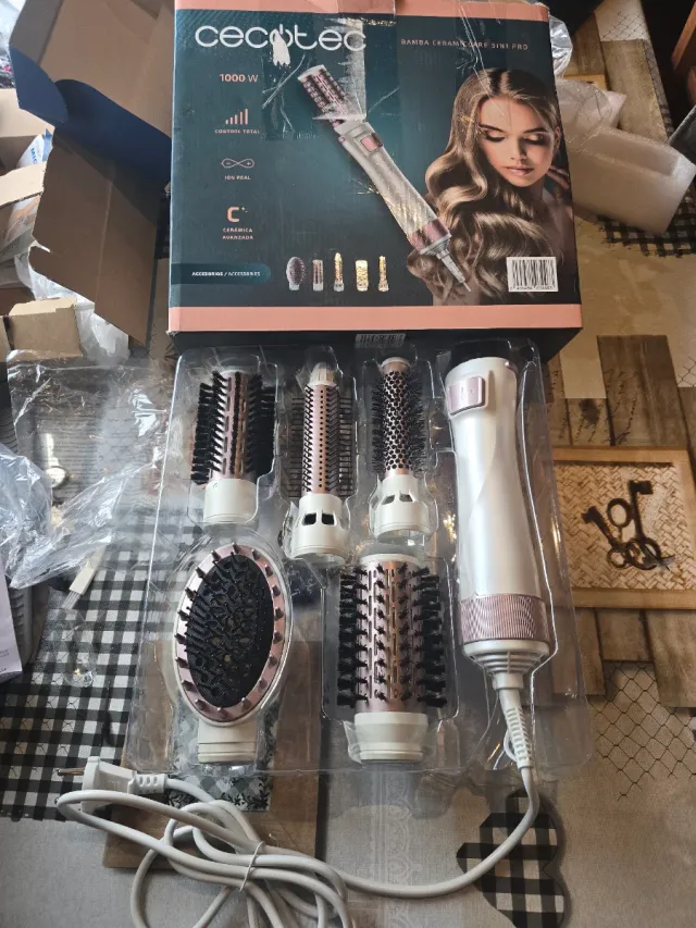 Cecotec Cepillo pelo 1000W rosa y blanco