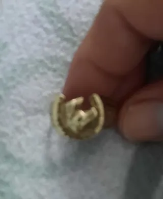 Anillo de oro