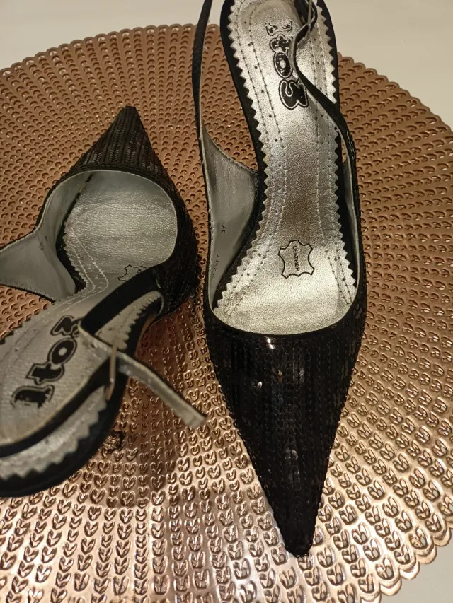 Zapatos de tacón negros , talla 37