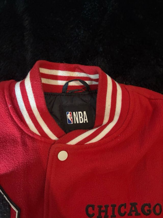 Chaqueta Chicago Bulls Roja y Blanca