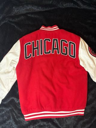 Chaqueta Chicago Bulls Roja y Blanca