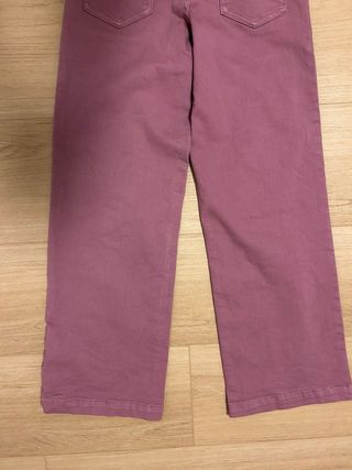 Pantalones rectos color rosa/morado