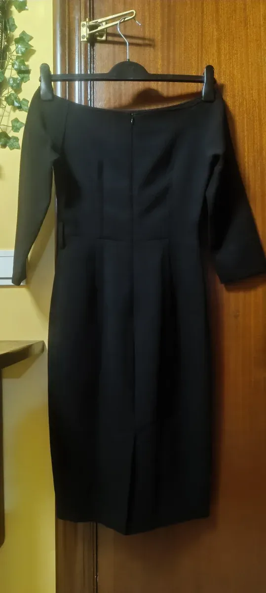 Vestido negro midi Zara manga larga Talla S