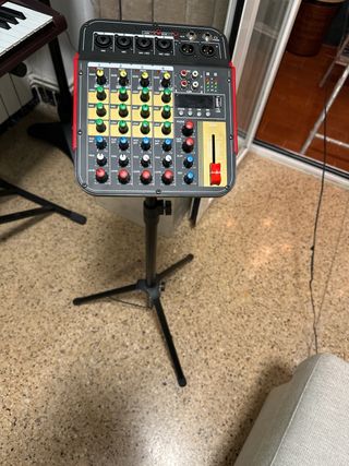 Mesa de Mezclas Profesional Negra y Roja bluetoh