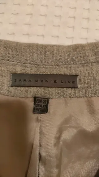 Abrigo de hombre gris de lana