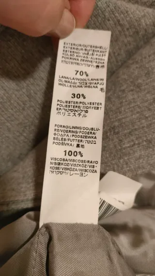 Abrigo de hombre gris de lana