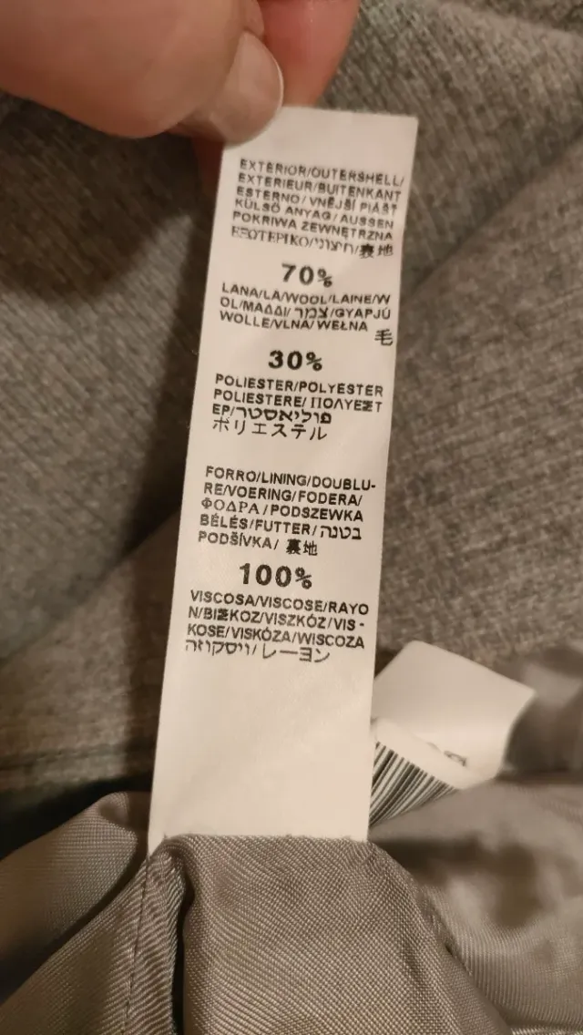 Abrigo de hombre gris de lana