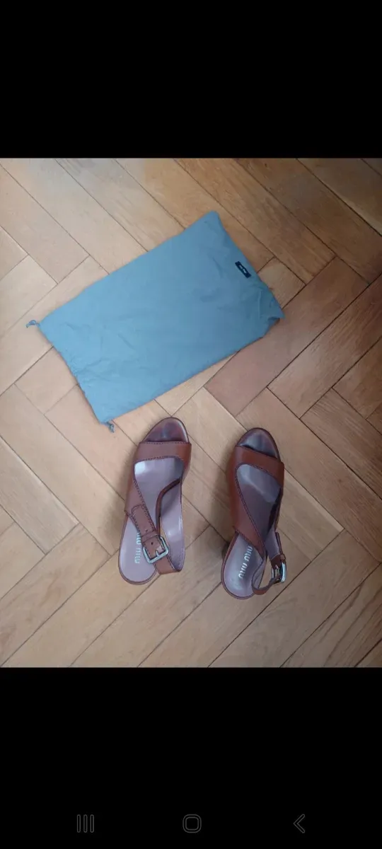 Sandalias Miu Miu Marrones