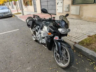 BMW K1200 R con maletas