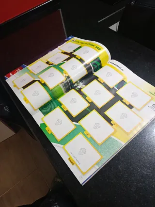 Colección cromos Liga Este 21-22