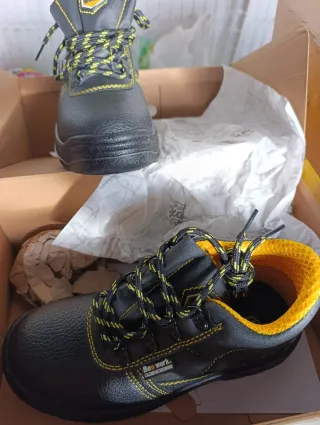 Botas de seguridad Bee Work negras y amarillas