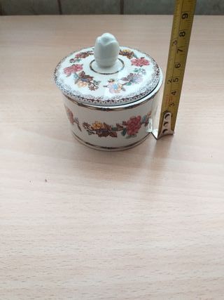 Conjunto tarros tocador de porcelana San Claudio