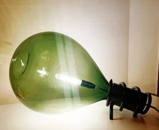 Lampadina in vetro verde