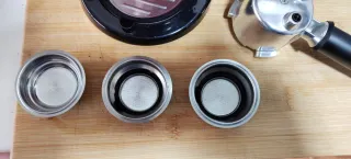 Cafetera Delonghi Dedica Roja