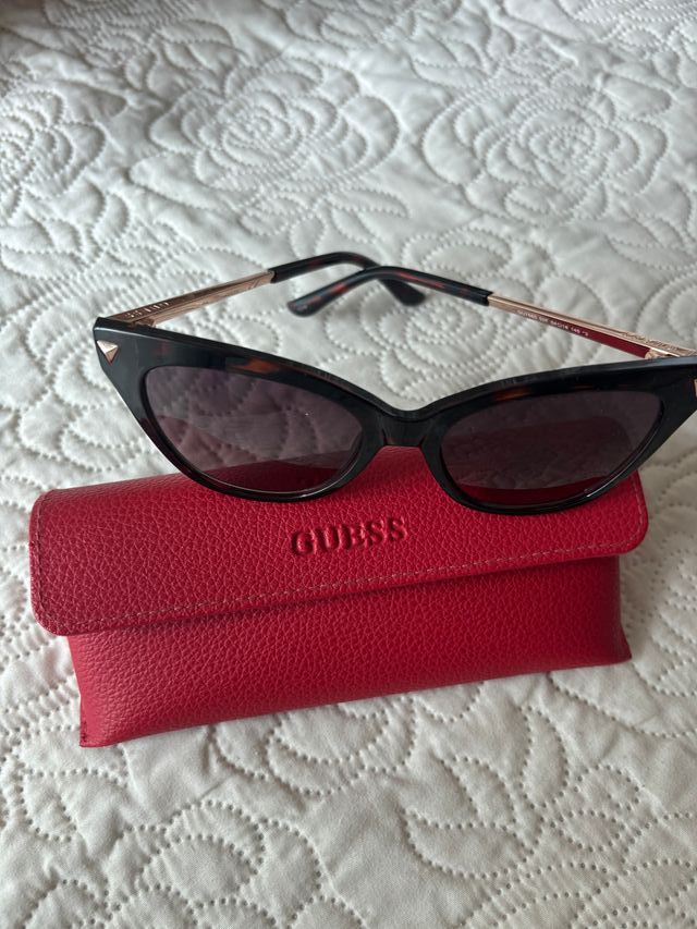 Gafas de Sol Guess Tortoise Cat Eye