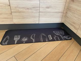 Tappeto Cucina Nero con Disegni Utensili
