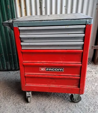 Carro de herramientas FACOM rojo