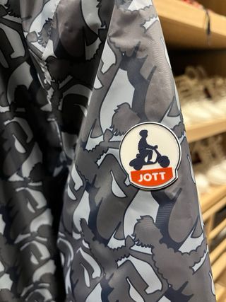 Chaqueta reversible JOTT gris