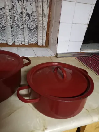 Juego Cazuelas y Pote Rojo