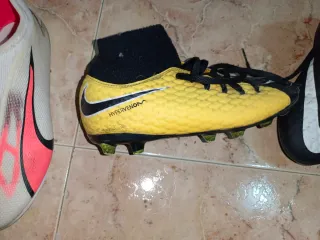 Botas de fútbol niño talla 35
