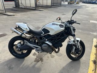 Ducati Monster 696 (2008)