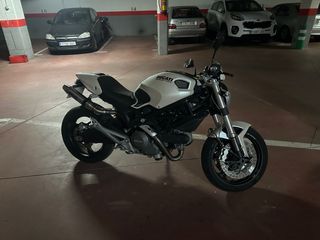 Ducati Monster 696 (2008)