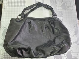 Bolso negro de piel