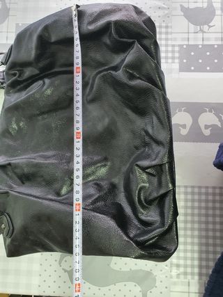 Bolso negro de piel