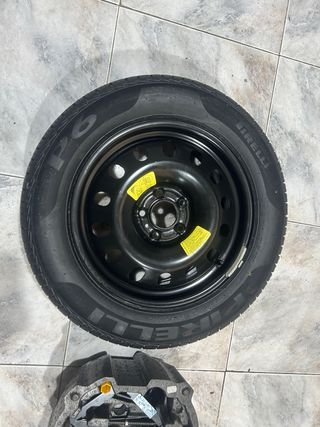 Rueda Pirelli 205/60/16 + Kit Gato