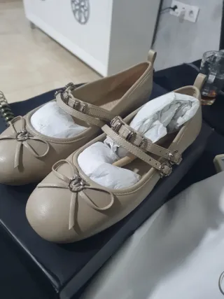 Zapatos pinko nuevos sin usar en su caja