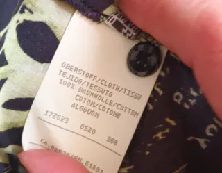 Camisa Apriori Estampada con hombreras