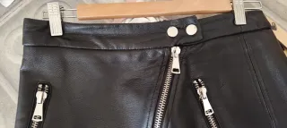 Falda cuero Stradivarius Talla M