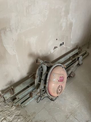 grúa Wichi con niñera