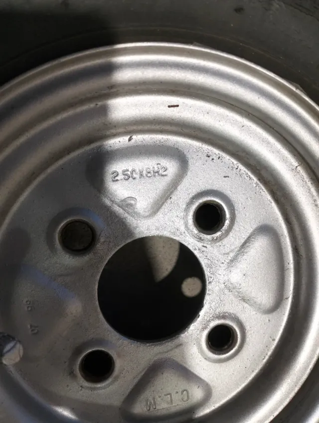 Llantas para remolque (3 unidades)