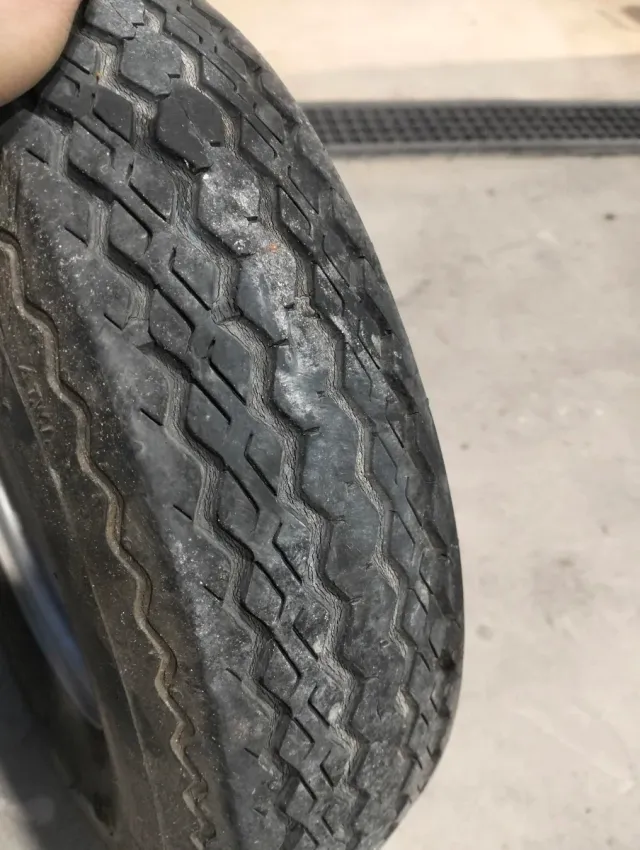 Llantas para remolque (3 unidades)