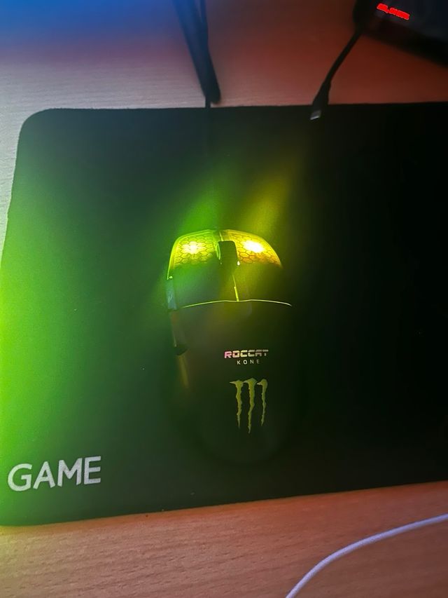 teclado edición limitada roccat vulcan pro x monst