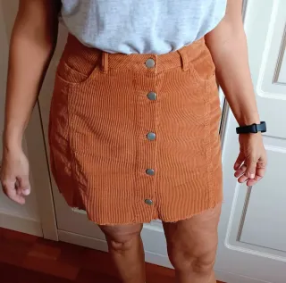 Minifalda de pana marrón