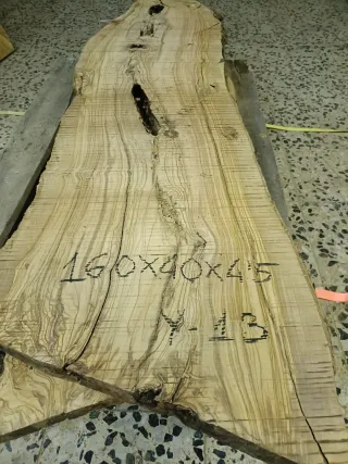 Tablón de olivo para mesa resina