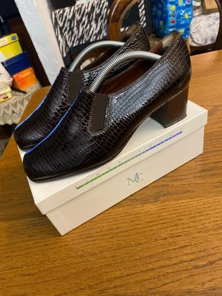 Scarpe marroni vintage effetto coccodrillo