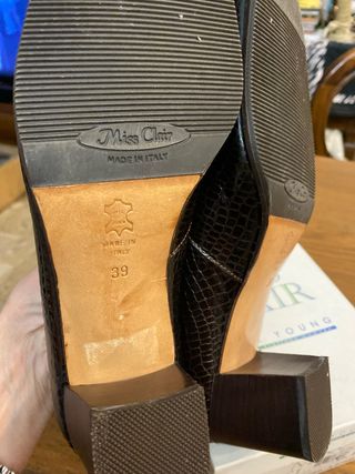 Scarpe marroni vintage effetto coccodrillo