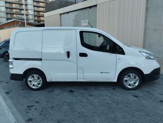 Nissan NV200 2016
