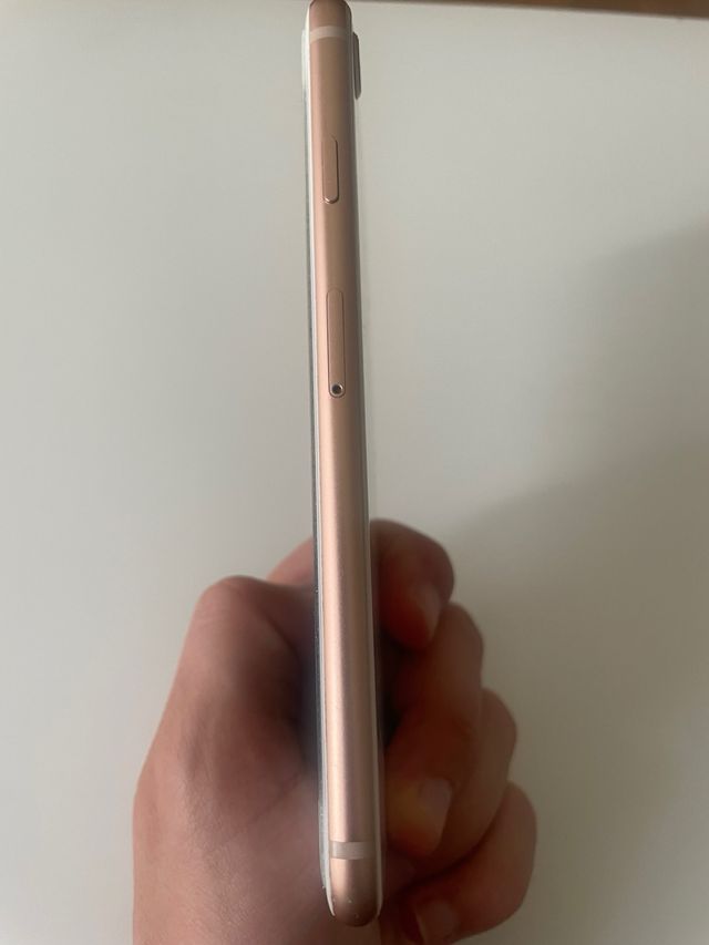 iPhone 8 Rose Gold